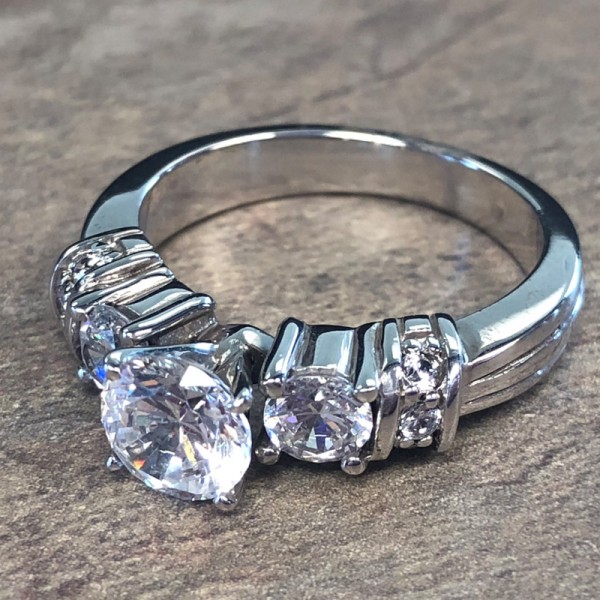 14K White Gold Modern Round Diamond Engagement Ring